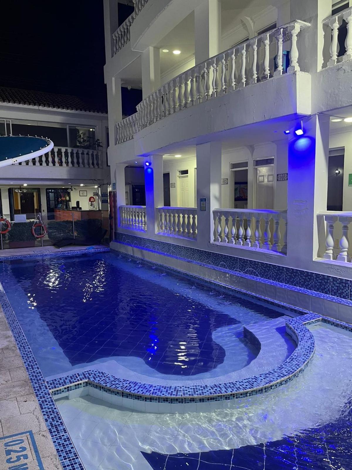 Hotel Zamba Жирардо Екстер'єр фото